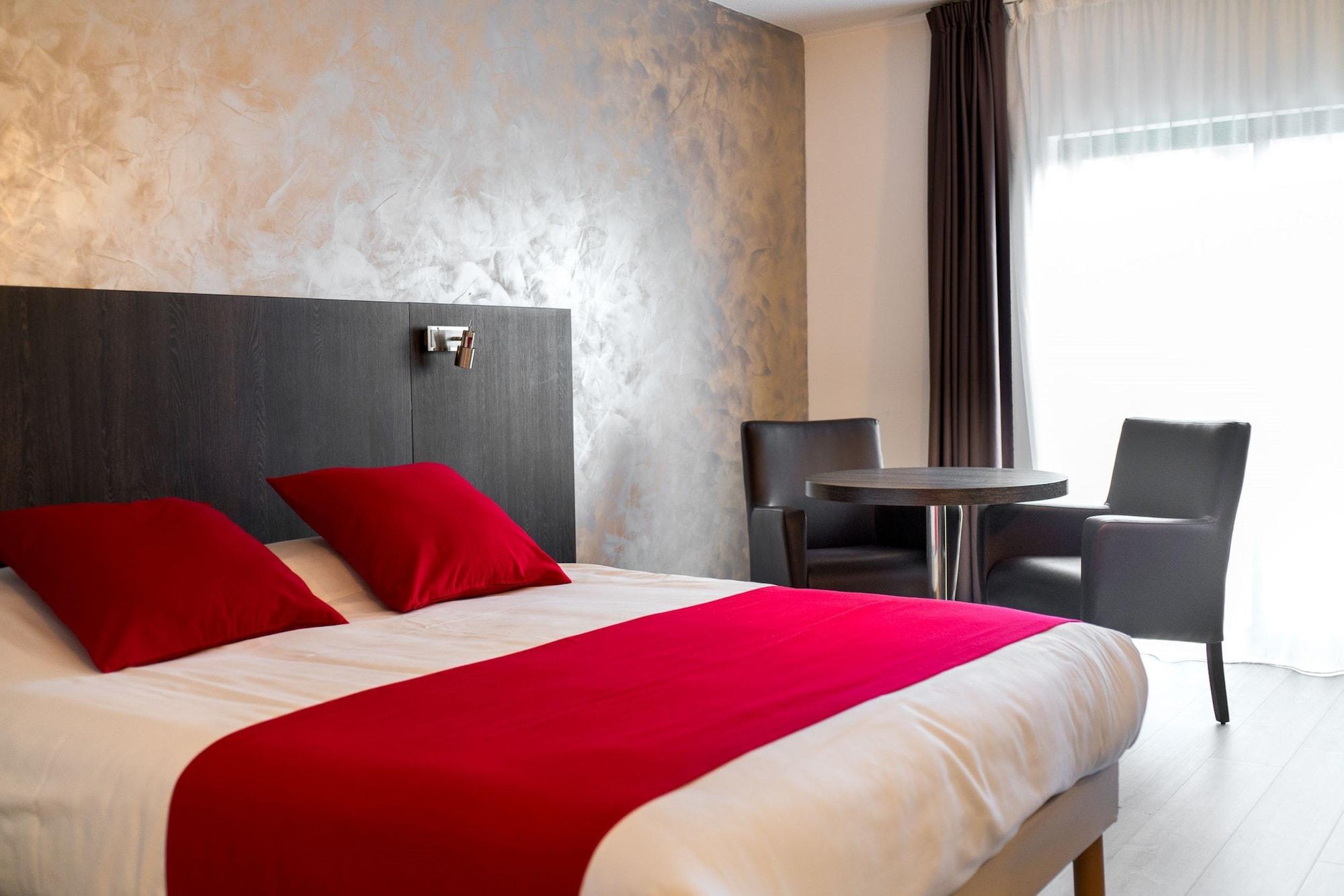 פו-סור-מר Ariane Hotel Fos Sur Mer מראה חיצוני תמונה