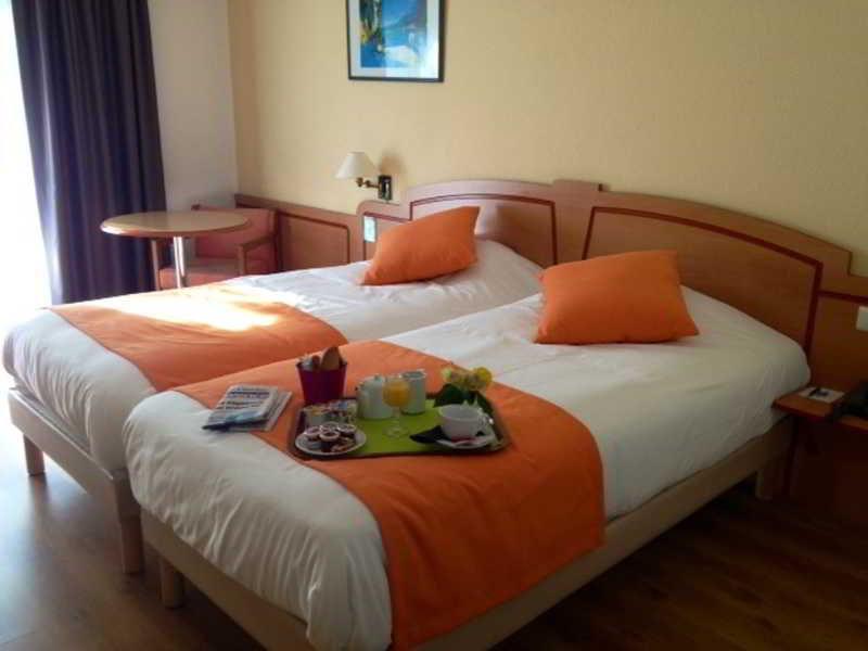 פו-סור-מר Ariane Hotel Fos Sur Mer מראה חיצוני תמונה