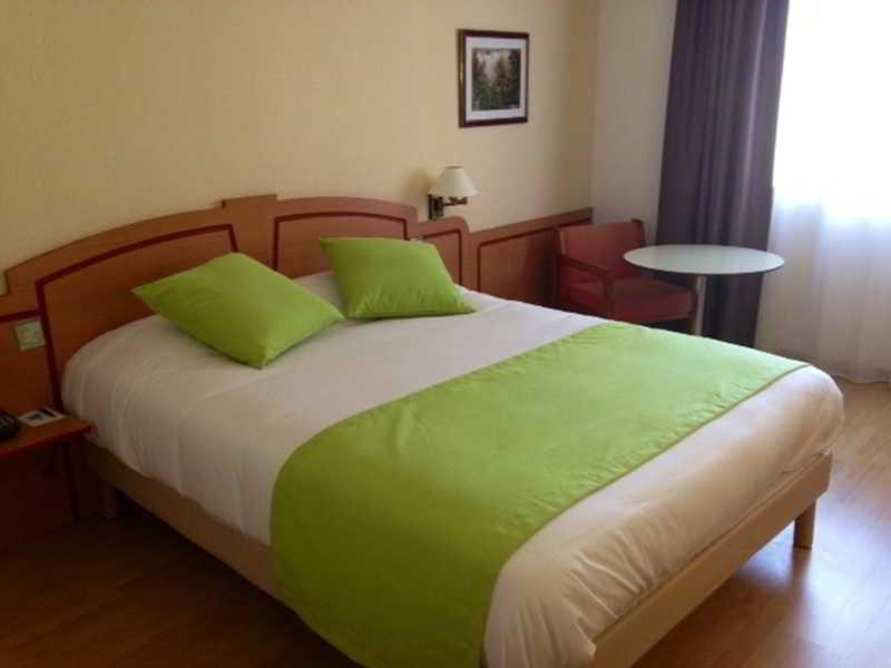 פו-סור-מר Ariane Hotel Fos Sur Mer מראה חיצוני תמונה