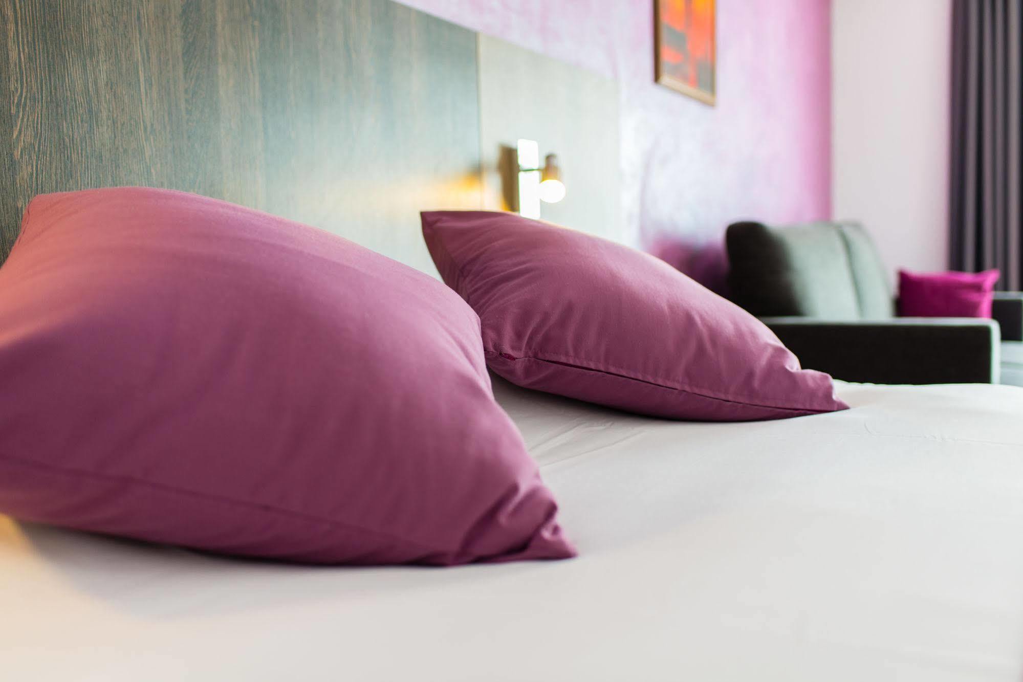 פו-סור-מר Ariane Hotel Fos Sur Mer מראה חיצוני תמונה