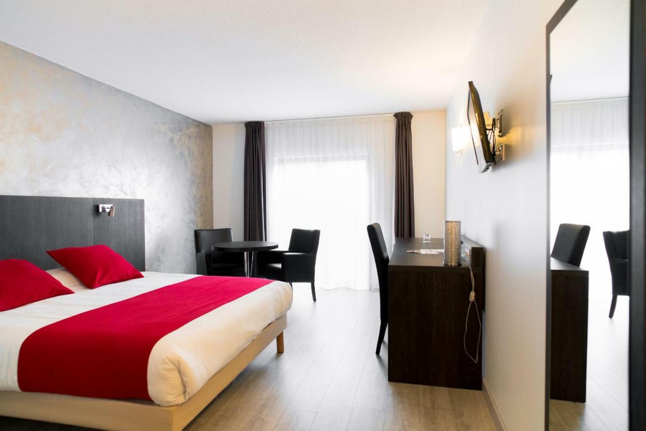 פו-סור-מר Ariane Hotel Fos Sur Mer מראה חיצוני תמונה
