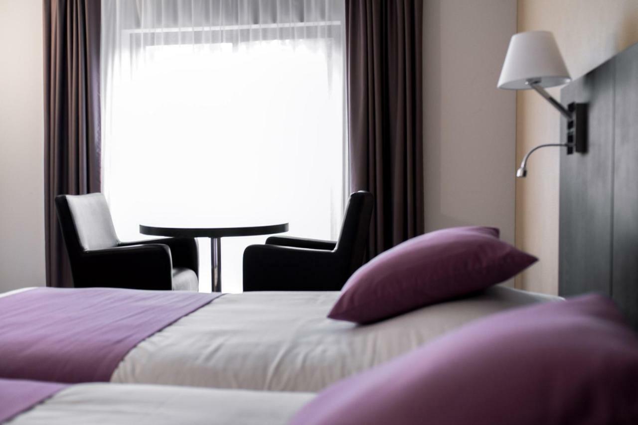 פו-סור-מר Ariane Hotel Fos Sur Mer מראה חיצוני תמונה