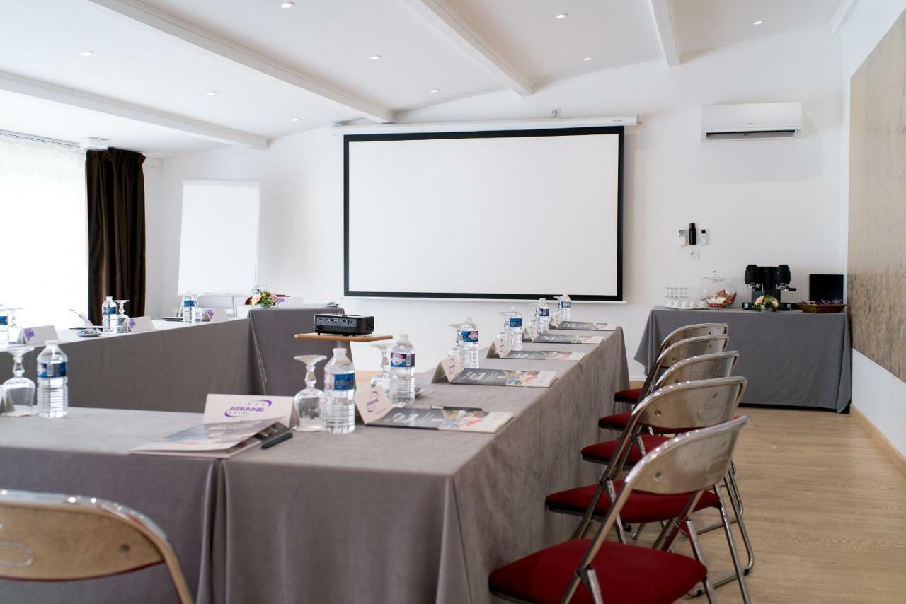 פו-סור-מר Ariane Hotel Fos Sur Mer מראה חיצוני תמונה
